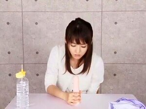 A fabulosa modelo japonesa Nozomi Aso em um boquete exótico, cena JAV