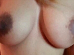 Kurvig asiatisk amatör-MILF knullar mig i mitt hotellrum. Milk