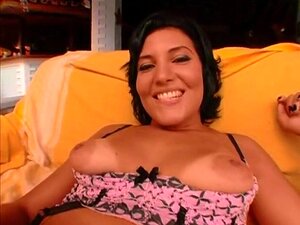 Zwei feine brasilianische Stiefschwestern bekommen einen schwarzen