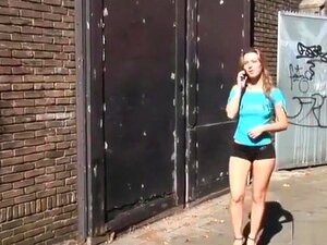 Michelle besucht eine Prostituierte für ein Girl-on-Girl-Erlebnis