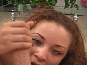 Cam; Busig brunettbrud djup hals avsugning