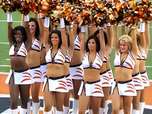 Cheerleader Tribute Musikvideo