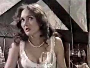 YouPorn - Handjob unter dem Tisch