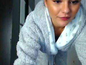 Ihr Vibrator reagiert auf das Geräusch von Tipps. Komm und sieh sie