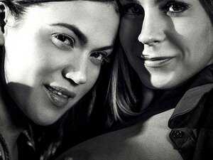 Busige lesbische MILFs Alyssa Reece und Dorothy Black