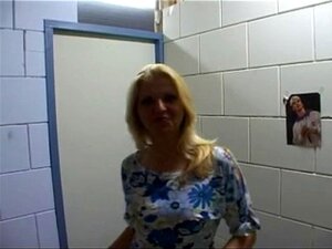 CFNM BJ deutsche MILF auf schwarzem Schwanz