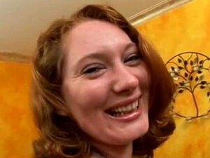 Neuer Nachbar wird gefickt, während der Ehemann bei der Arbeit ist