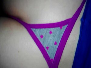 De harige kontstring van mijn mollige vrouw