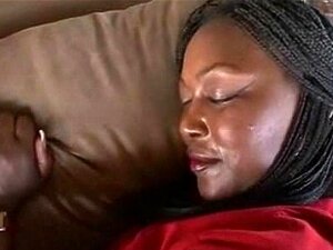 Typ leckt Afro Schwarze Fotze