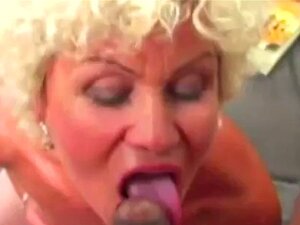 Oma gibt einen guten alten Blowjob