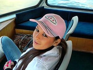 Amateur-Public-Porno auf einer Fähre