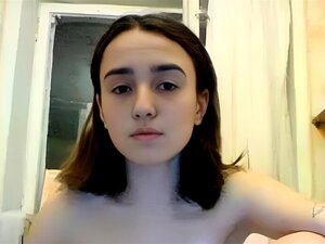 Frische Webcam-Süße mit tollen Titten Teil 2