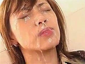 Amateur-Japanerin bekommt mehrere Cumshots