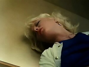 Ein klassischer Sexfilm mit behaarten Fotzen und harten Schwänzen