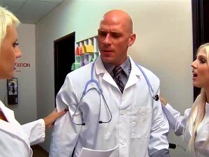 Doctor Adventures: F ist für Fucked, Christie und Jacky sind