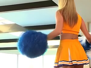 Kiara Diane cheerleaderin bekommt einen creampie