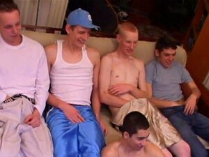 Hetero-Twinks wichsen und lutschen Schwanz, hetero Twinks wichsen sich