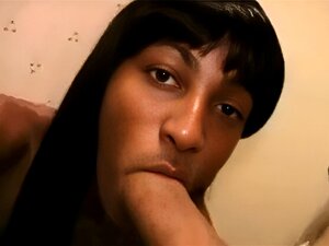 Iskusite strasnu avanturu s izazovnom crnom lepoticom u intimnom