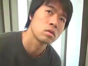 Eine sündige Japanerin verführt jeden Mann mit ihrem sexy Körper