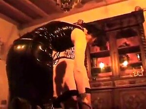 ein Herrin *** ihr Haussklave