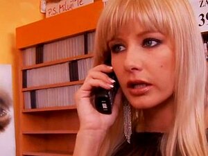 Gefickt im DVD-Verleihladen