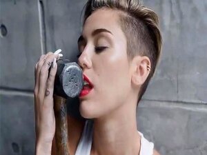 Shemale и Ladyboy ft Мајли Кул Видео,