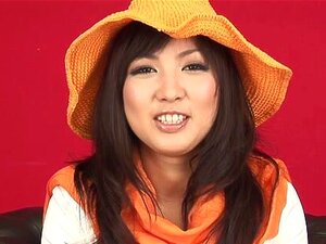 Die ehrgeizige Brünette Sayuri Ito weiß genau, was sie will -