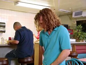 Erleben Sie die ultimative Befriedigung, wenn eine heiße rothaarige