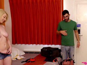 Stieffamilie Urlaub Sex (Full HD). Schau dir Stieffamilie Urlaubssex