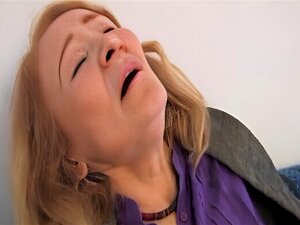 Oldnanny Older Bazookas leckt und fickt hardcore