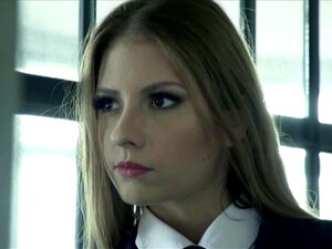 Rebecca Volpetti Gefängniswärterin