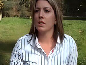 Sehr Erstes Mal britische MILF macht ihr allererstes Video im Freien