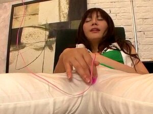 Milf in hitte, Karen Natsuhara, verslindt lul in POV