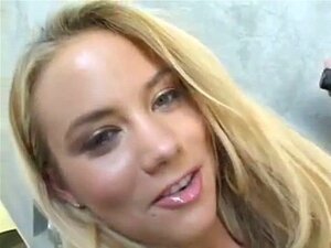 Erlebe die Verführung in ihrer reinsten Form! Beobachte eine heiße