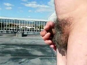 Japanischer alter Mann masturbiert Outdoor-Sperma