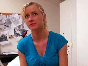 Eurogirlnextdoor zeigt ihre Titten für Geld