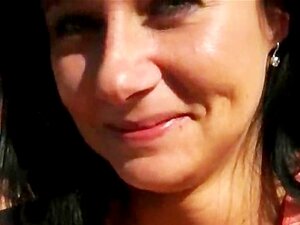 Jumbo tissit amatööri babe perseestä käteisellä katolla