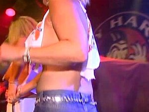 Bikini-Wettbewerb bei Rick's Key West und Dance Floor Flashes