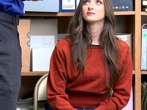 ShopLyfter - Sicherheitsbeamter erwischt und gefickt Heiße Diebin.