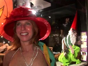 Fantasiajuhlan MILF-vilauttelijat