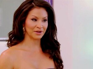 Komea LIHAKSIKAS blondi ja hänen VAIMONSA kokeilevat SWINGER-TALOTA