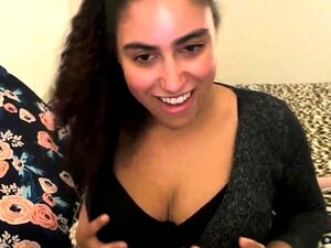 Muschispiel führte zu schwerem Orgasmus für schwangere Inderin