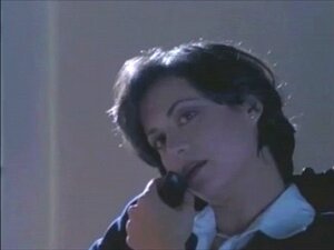 Catherine Bell, die ultimative brünette Schönheit, wird dich mit
