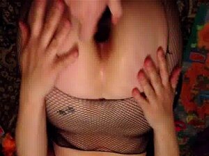 Spielzeug im Arsch der Ehefrau