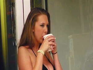 Tauche ein in die Welt der Lust mit Brooke Wylde, der Königin der