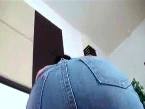 Mädchen befriedigt sich selbst mit allem möglichen Zeug Film-02