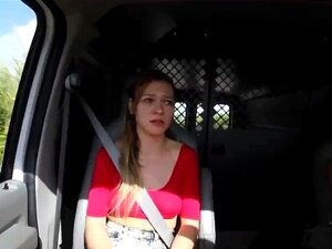 Muschilecken-Bestrafung und harter Analriemen beim Weinen, Poor Callie