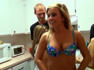 Süße flehen um Gnade. Süße benutzten es, um vor Leidenschaft mit