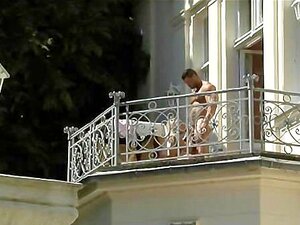Erleben Sie die glühende Leidenschaft der verführerischen Lena in