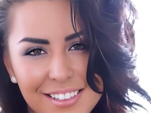 Shemale fickt Mädchen